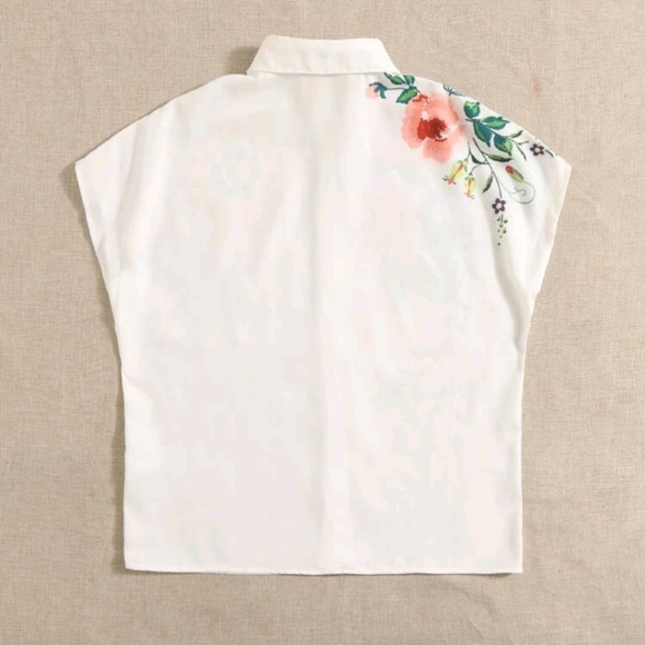 Floral Print White Blouse - Picture 2 of 6